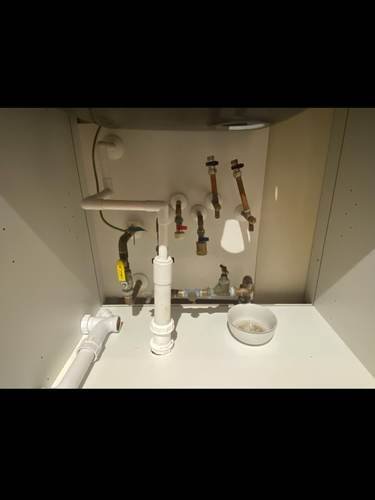 Under-sink pipework with brass isolation valves