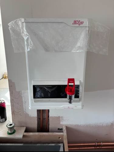 Cylinder installation, freshly fitted
